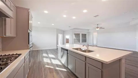 Kitchen - 1608 Dropseed Dr, Celina, TX 75009 photo 4 of 4