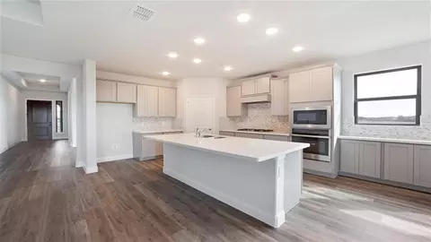 Kitchen - 1608 Dropseed Dr, Celina, TX 75009 photo 3 of 4
