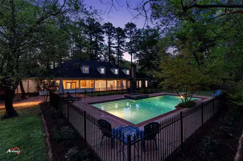 323 Maggie Ln, Shreveport, LA 71106