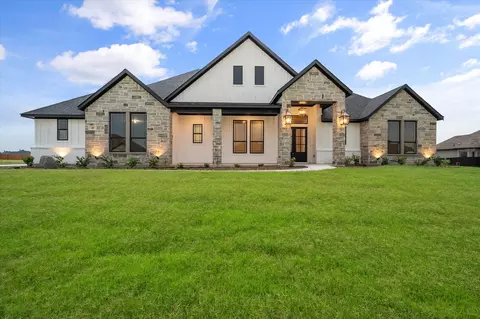 40 Tamminga Trl, Waxahachie, TX 75167