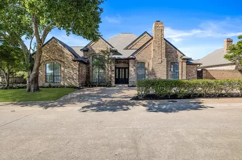 5901 Fallsview Ln, Dallas, TX 75252