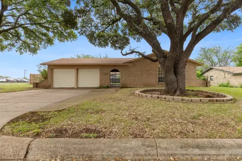 2901 Choctaw Trl, Fort Worth, TX 76116