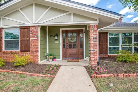 1004 Wade Dr, Bedford, TX 76022
