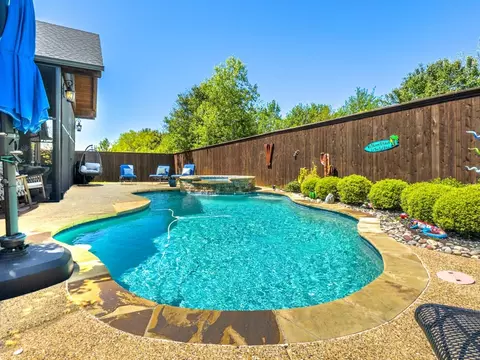 816 Winged Foot, Corsicana, TX 75110