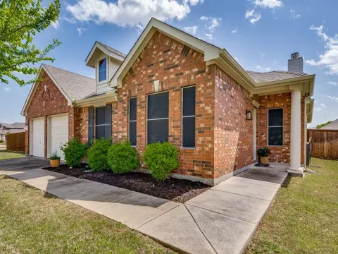 2360 Sunshine Dr, Little Elm, TX 75068