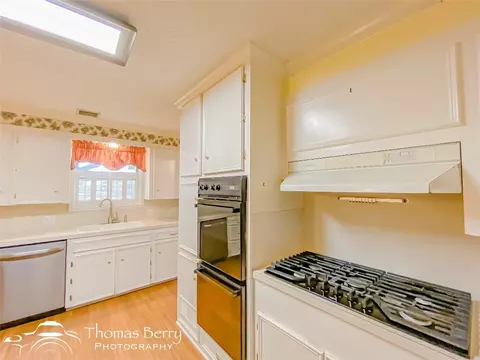 Kitchen - 412 Ridgeway St, Clyde, TX 79510 photo 3 of 3
