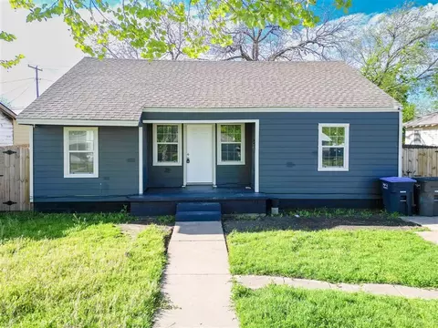 924 E Cantey St, Fort Worth, TX 76104