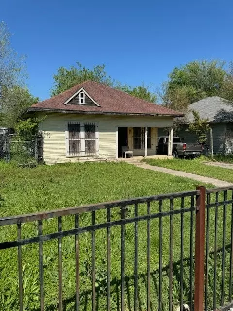 1405 E Terrell Ave, Fort Worth, TX 76104