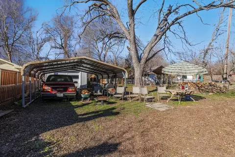 1205 E James St, Cleburne, TX 76031 photo 3