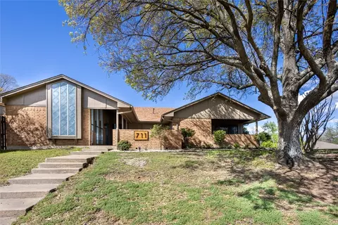 711 E Park Ave, Weatherford, TX 76086
