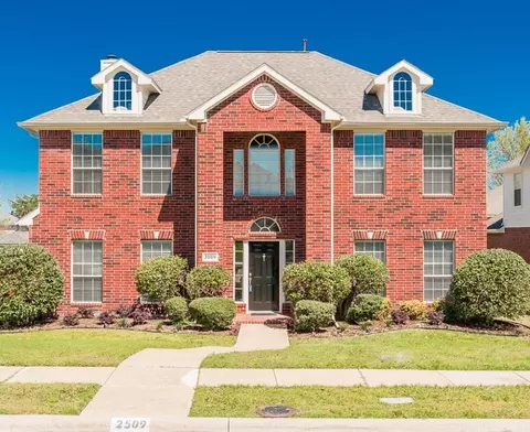 2509 Loftsmoor Ln, Plano, TX 75025