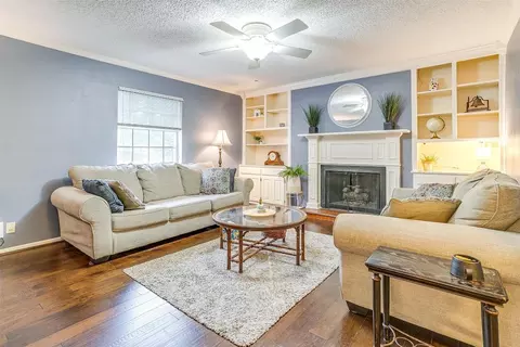 1401 Forest Edge Dr #24, Arlington, TX 76013