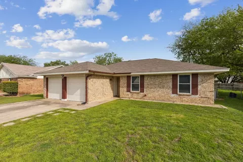 6033 Ridgecrest Dr, Watauga, TX 76148
