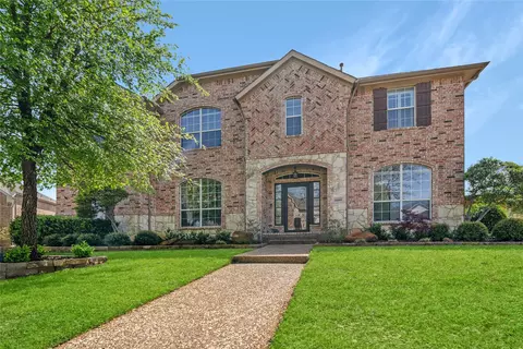 8100 Creek View Dr, North Richland Hills, TX 76180