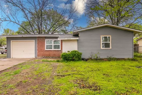 1419 Perrin St, Arlington, TX 76010