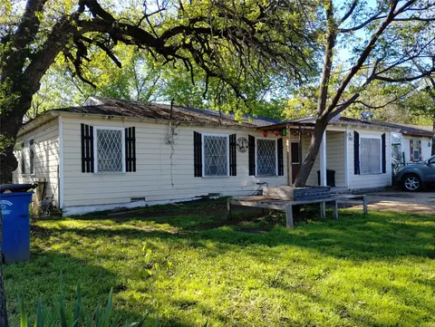743 N Saint Augustine Dr, Dallas, TX 75217