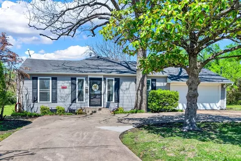 319 E Spring Valley Rd, Richardson, TX 75081