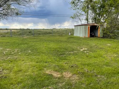 Exterior - 205 Shoshone St, Comanche, TX 76442 photo 11 of 11