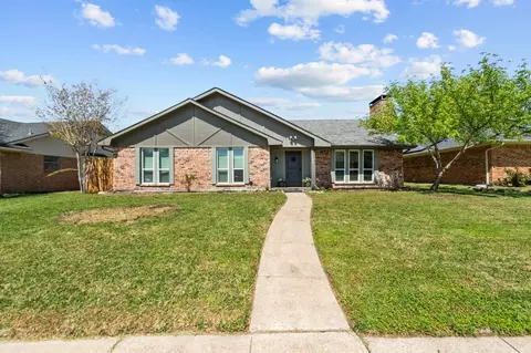 7105 Harvest Hill Dr, Rowlett, TX 75089