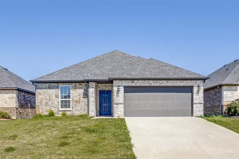 108 Lampassas Dr, Greenville, TX 75402