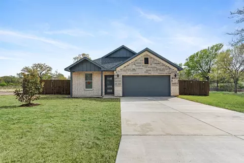 203 Skiff Dr, Gun Barrel City, TX 75156