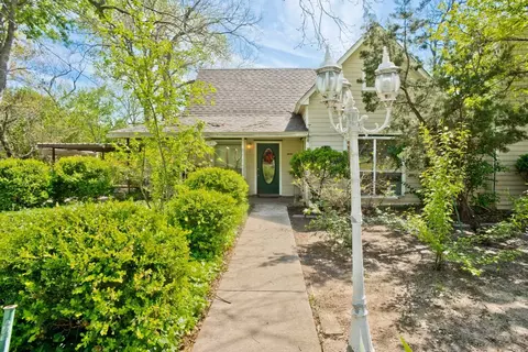 304 Soward Ave, Weatherford, TX 76086