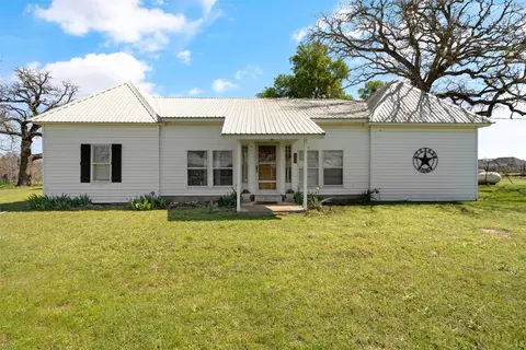 800 Finney Dr, Weatherford, TX 76085