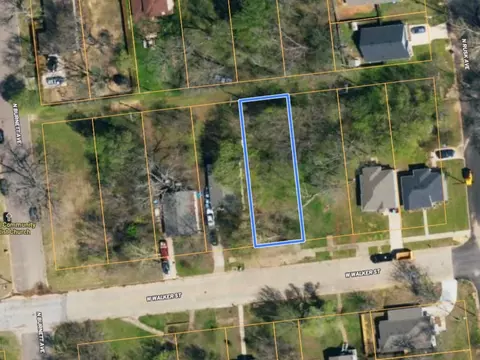 315 W Walker St, Denison, TX 75020
