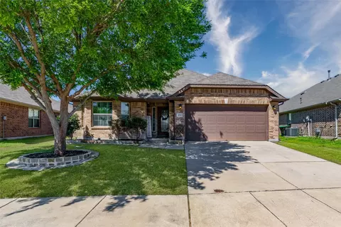804 Goldenmist Dr, Little Elm, TX 75068
