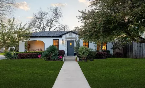 703 N Glasgow Dr, Dallas, TX 75214