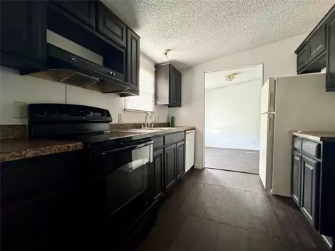 13400 Mountain Creek Dr, Venus, TX 76084