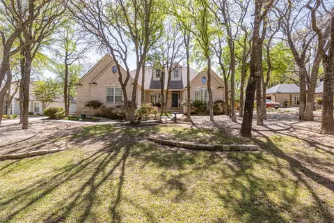 6211 Westover Dr, Granbury, TX 76049