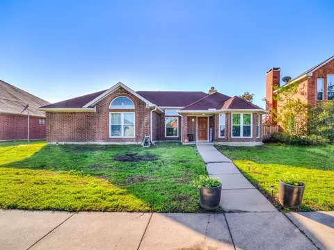 1614 Springwood Dr, Mesquite, TX 75181