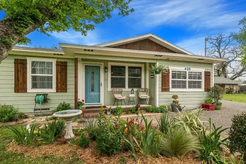 405 N Sherman Dr, Aubrey, TX 76227