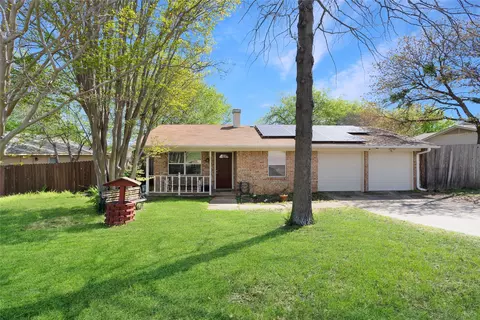 1004 Autumn Oak Dr, Denton, TX 76209