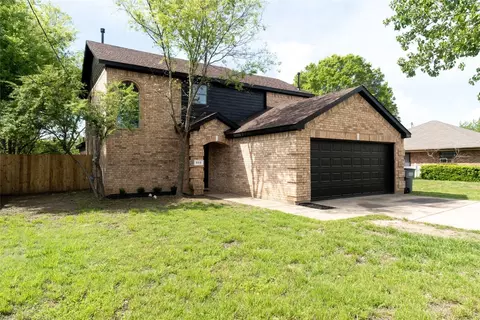 844 Donlee Rd, Lancaster, TX 75134