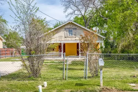 611 Wilson St, Denton, TX 76205