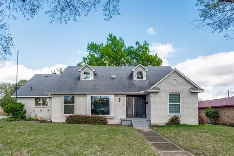 5816 Fox Hill Ln, Dallas, TX 75232