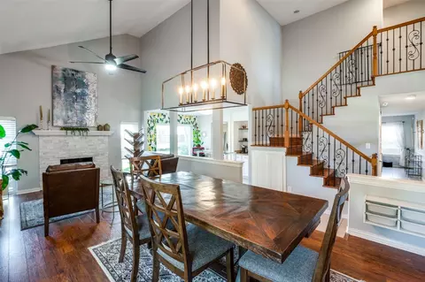 805 Mockingbird Cir, Lewisville, TX 75067