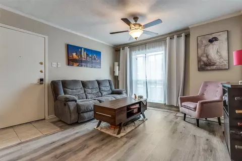 4317 Hartford St #206, Dallas, TX 75219