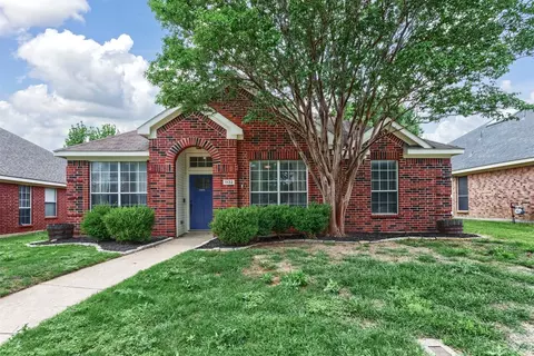 1132 Kelly Ln, Lewisville, TX 75077