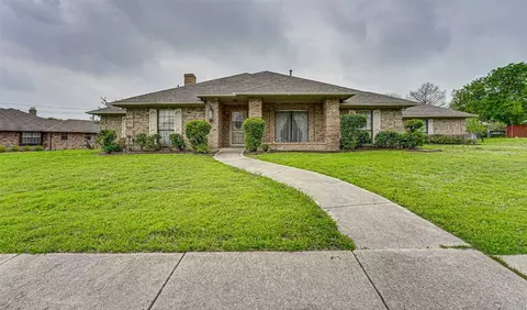 2136 Hunters Rdg, Carrollton, TX 75006