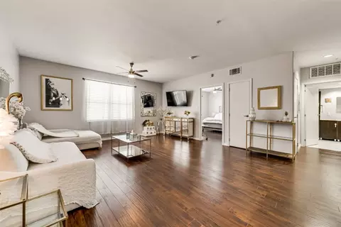 1100 W Trinity Mills Rd #4030, Carrollton, TX 75006