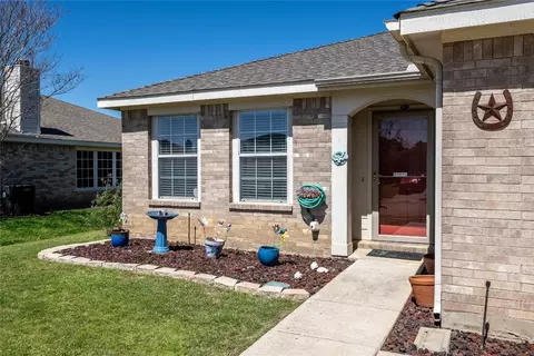 1309 Wenatchee Dr, Krum, TX 76249