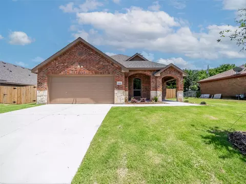 1928 Carrington Dr, Glenn Heights, TX 75154