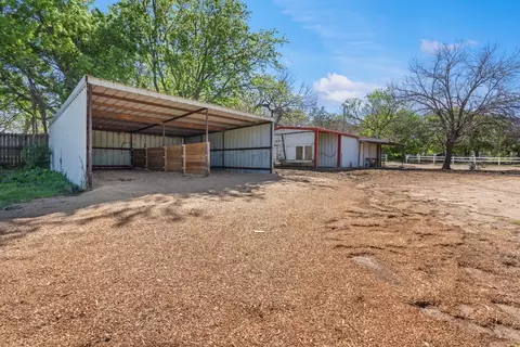Exterior - 1319 E Fm 4, Cleburne, TX 76031 photo 12 of 14
