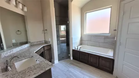 Bath - 49 Morrison Rd, Howe, TX 75459 photo 4 of 9