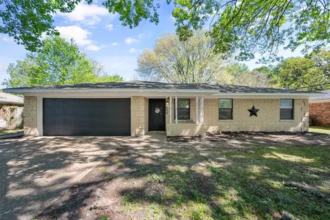 624 Madison Dr, Corsicana, TX 75110