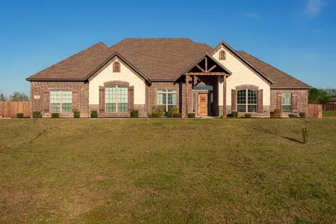 360 Fire Wheel Dr, Waxahachie, TX 75167