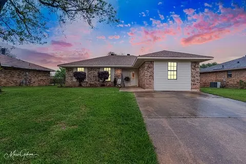5709 Kristen Ave, Bossier City, LA 71112